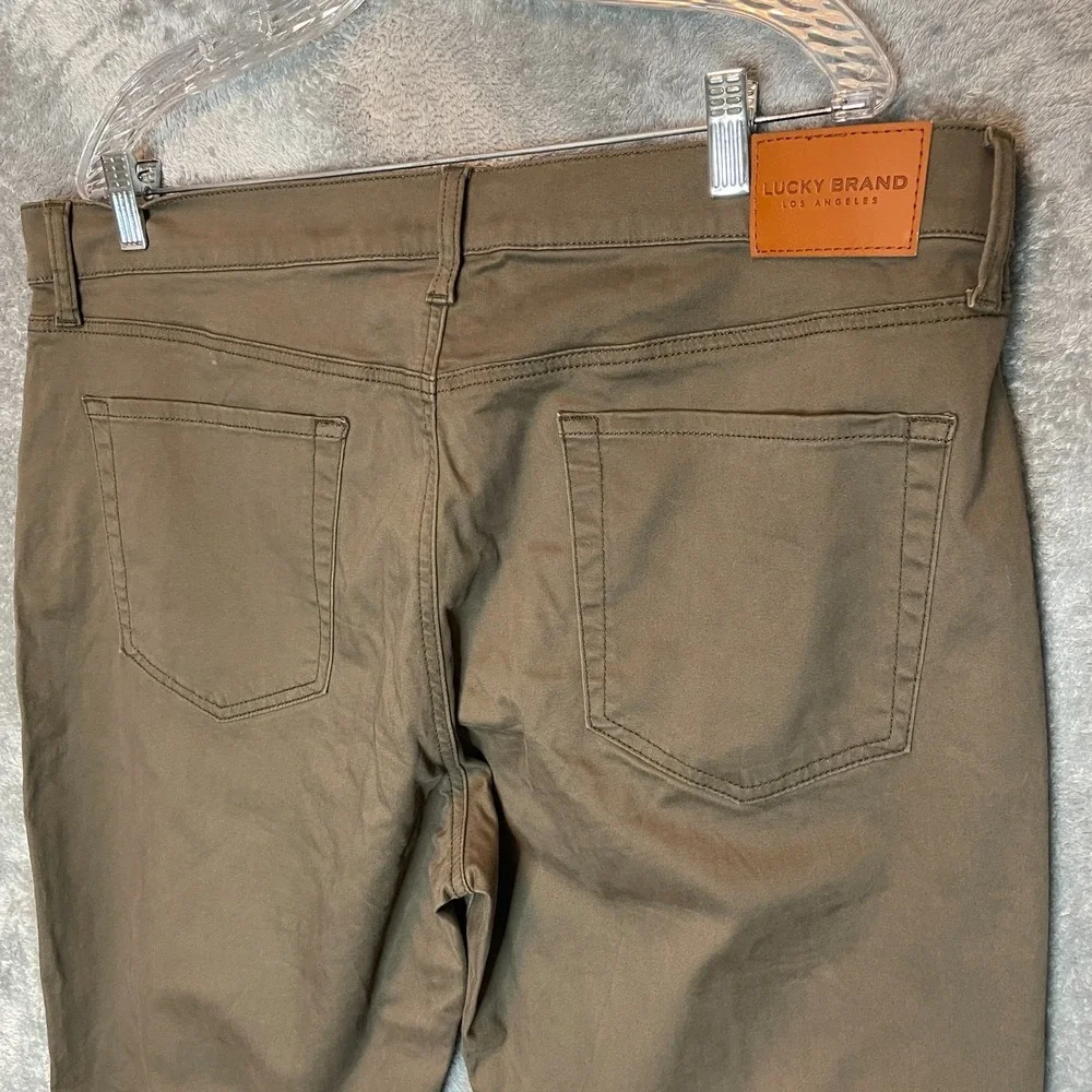 Lucky Brand Mens 121 Slim Straight 40x34* Brown Five Pocket Stretch Sateen Chino